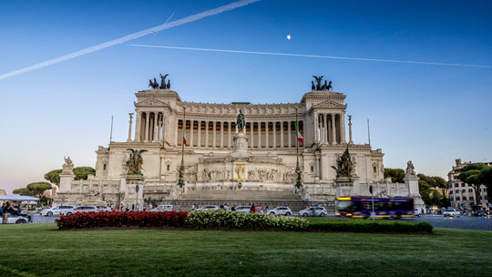 42°N | 12°E - Rome, Italy (Altare della Patria)