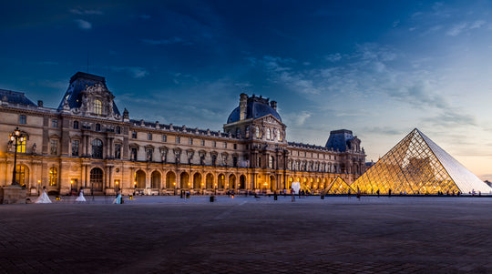 48°N | 2° E - Louvre, France