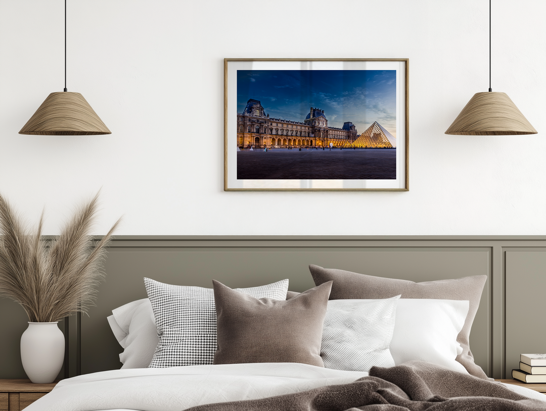 48°N | 2° E - Louvre, France